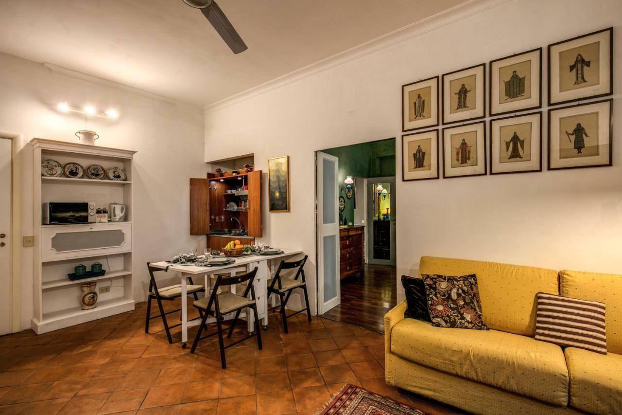 Colosseum Forum Apartment Rome Exterior photo